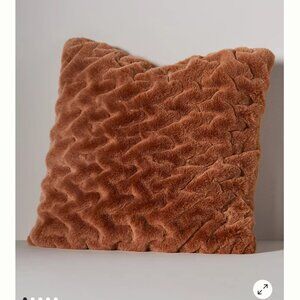 nwt HUGE ANTHROPOLOGIE LUXE SCULPTED 24X24
